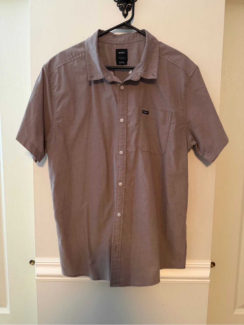 RVCA Men's Short Sleeve Button-Up Shirt